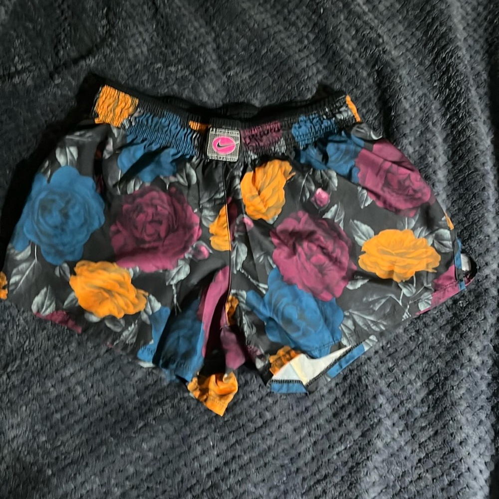 Women’s Nike fitness shorts